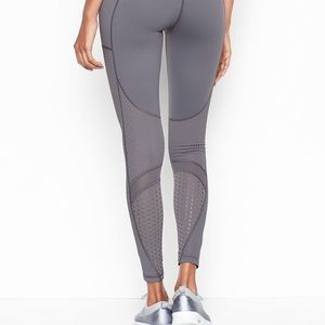 Victoria Sport Knockout Legging
